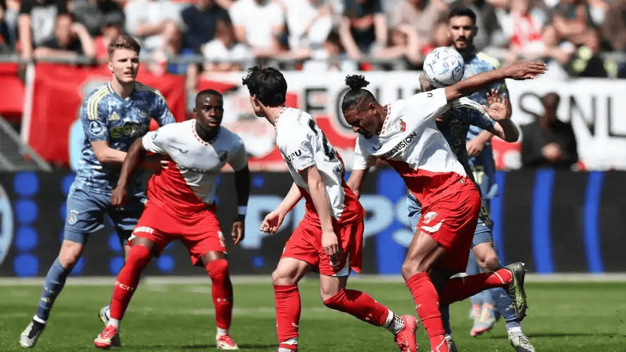 kaiyun-赛后荷甲焦点战，那不勒斯队长鼓劲，引发热议，团队化学反应显著的简单介绍