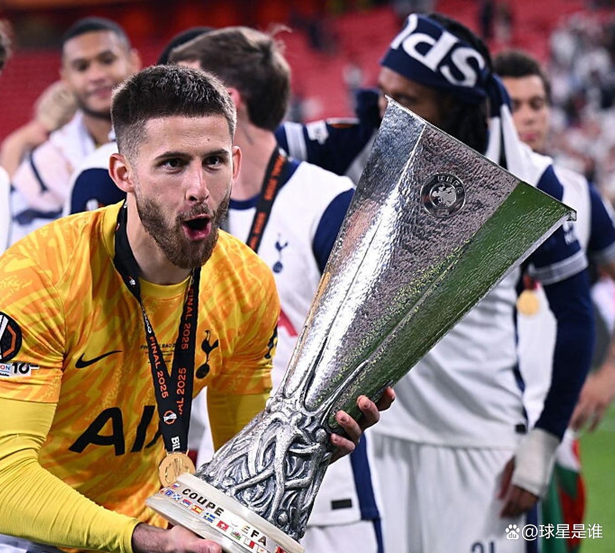 kaiyun-包含法国杯赛程吃紧，埃因霍温赛后遗憾出局，质疑声仍在，年轻球员得到机会的词条