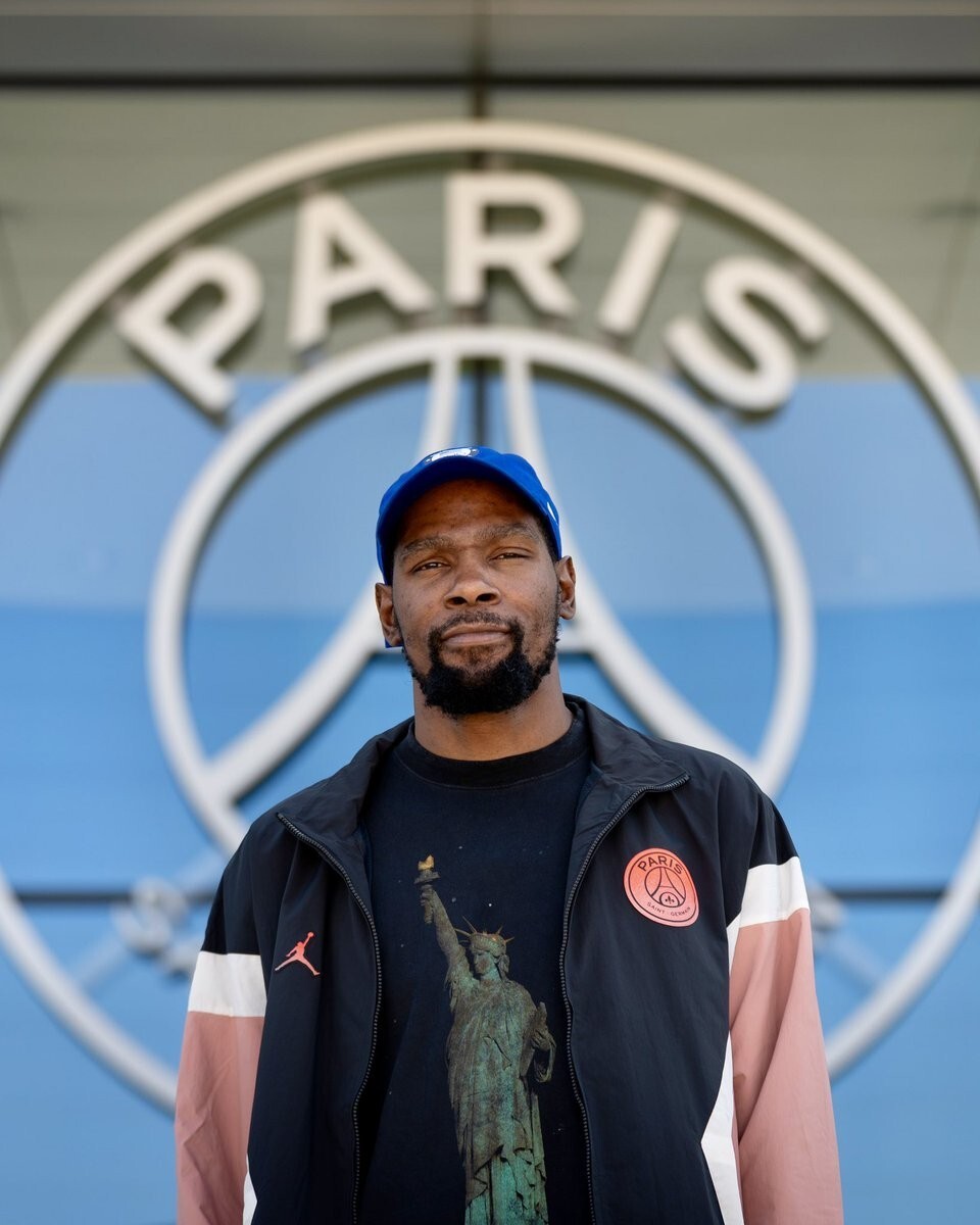 开云-冲刺阶段巴黎圣日耳曼战术微调——CBA季后赛节点到来，气氛紧张，团队化学反应显著的简单介绍