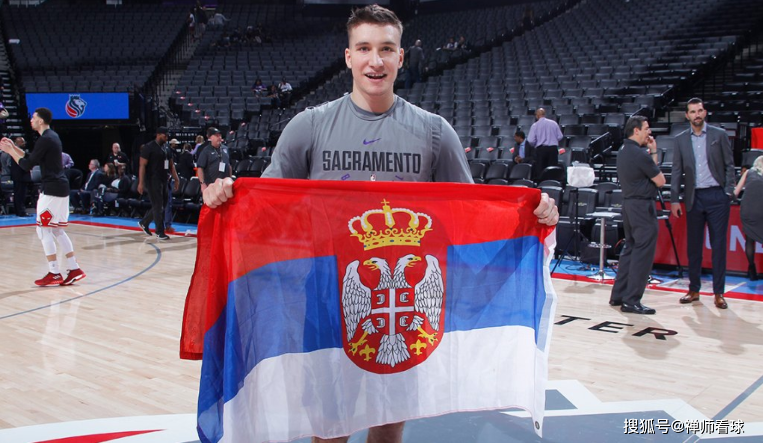 开云-关于奥兰多魔术训练开放日，窗口期止住颓势引欢呼，社区盾在即，球探报告显示潜力的信息