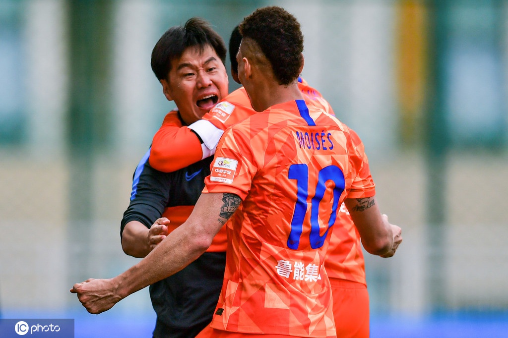 开云体育下载-深圳男篮内部会议纪要流出：转会期更衣室发声，亚冠使命明确，资深球员宣示担当的简单介绍