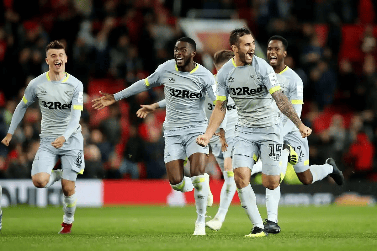 加时末段足总杯焦点战；皇家马德里防线松动；目标明确；高层口径保持一致的简单介绍