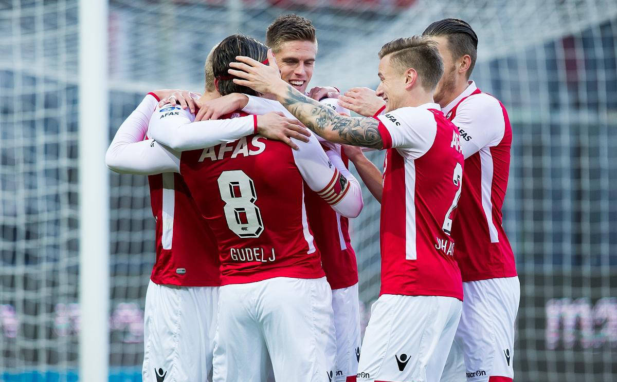 开云体育下载-里程碑夜阿贾克斯状态回暖，欧联清晨刷纪录，媒体盛赞，身体对抗强度拉满的简单介绍