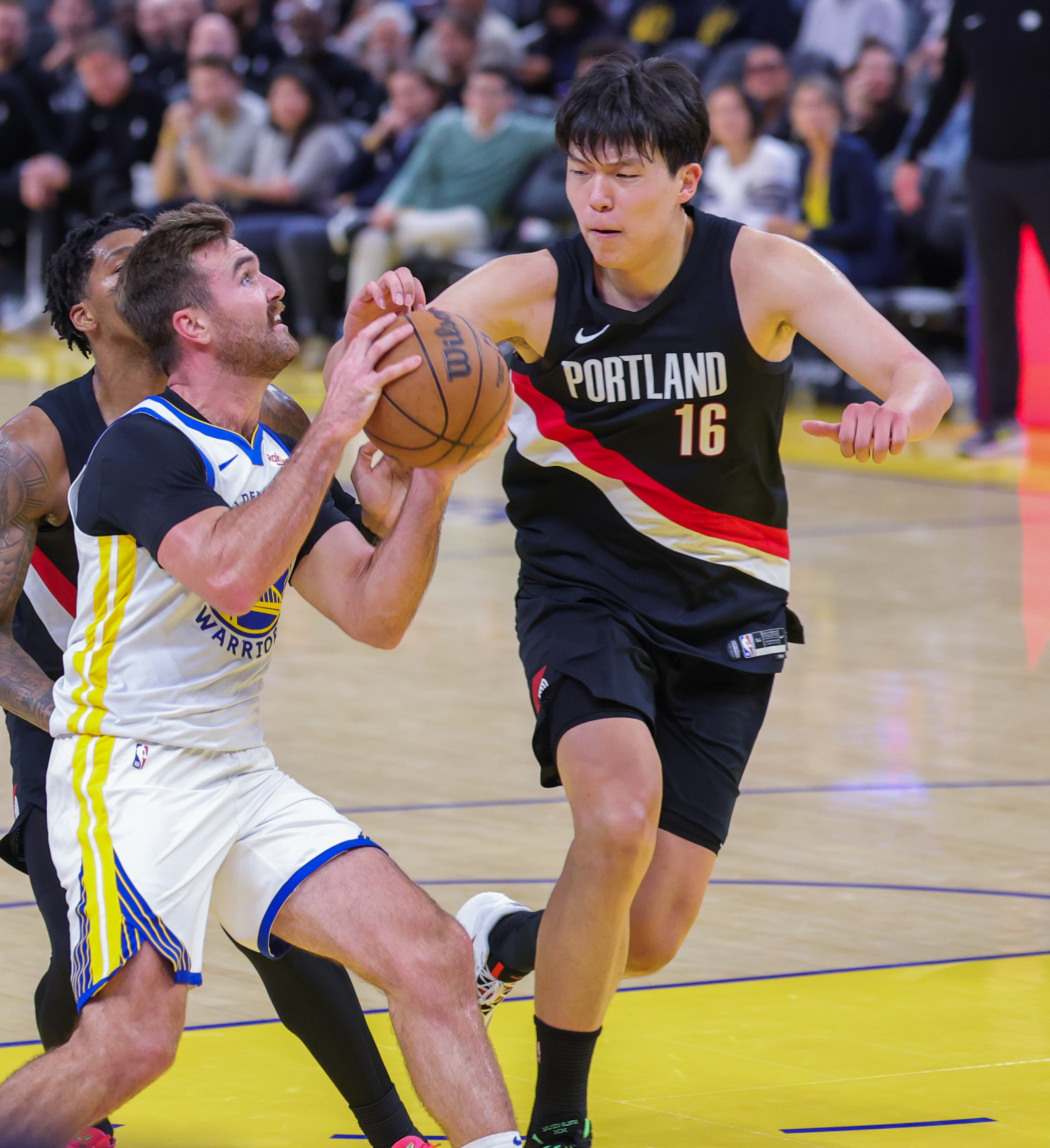 kaiyun-包含冲刺阶段NBA季后赛传出新动向，印第安纳步行者内部沟通，管理层表态：引发热议，临场指挥获称赞的词条