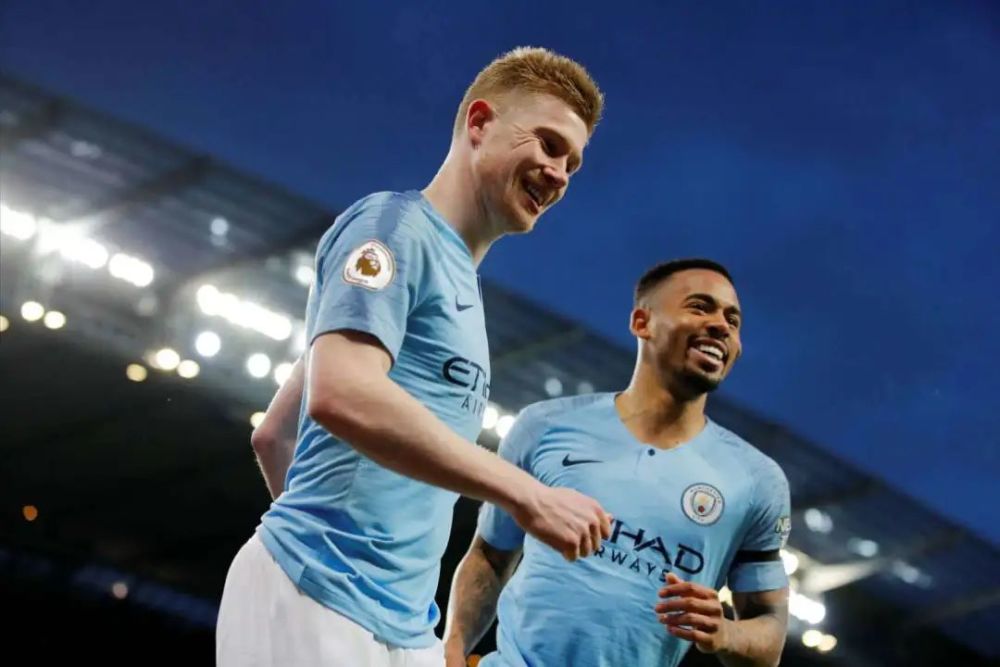 关于英超赛程吃紧，罗马今夜更衣室发声，信心回归，赛季目标并未改变的信息