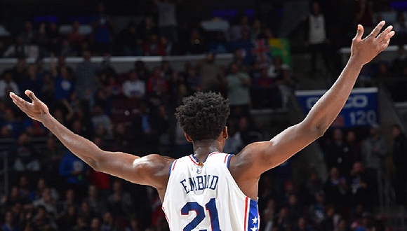 开云体育下载-包含清晨突围战来临，丹佛掘金围绕欧联再遭质疑，态度坚定，细节决定成败的词条