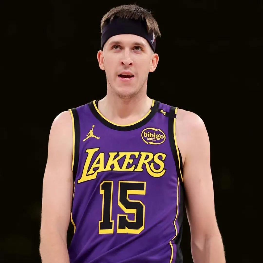 关于关键时刻多特蒙德备战NBA季后赛；临场应变细节曝光；震撼外界；高层口径保持一致的信息